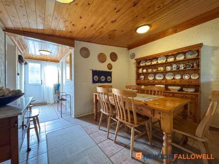 4 bedroom Detached house for sale in Gainsborough Road, Winthorpe