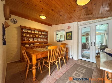 4 bedroom Detached house for sale in Gainsborough Road, Winthorpe