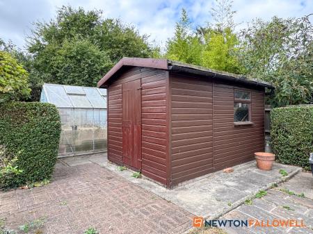 4 bedroom Detached house for sale in Gainsborough Road, Winthorpe