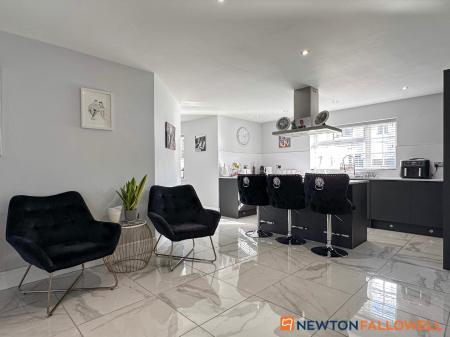 4 bedroom Detached bungalow for sale in Glovers Lane, Balderton