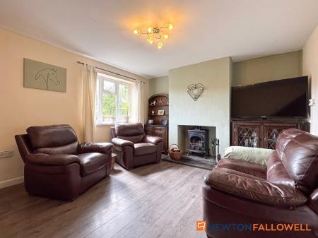 3 bedroom End of terrace house for sale in Green Lane, Dry Doddington