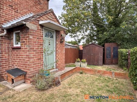 3 bedroom End of terrace house for sale in Green Lane, Dry Doddington