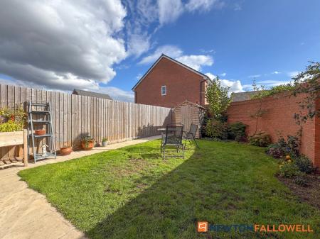 3 bedroom Semi-detached house for sale in Halifax Road, Fernwood