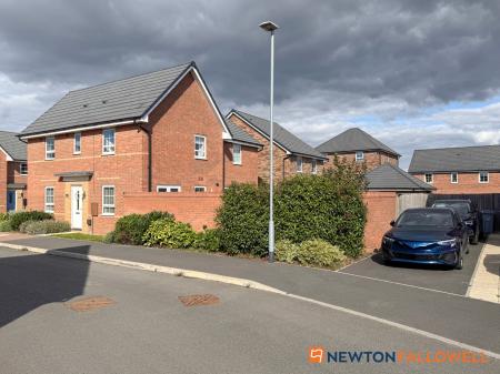 3 bedroom Semi-detached house for sale in Halifax Road, Fernwood