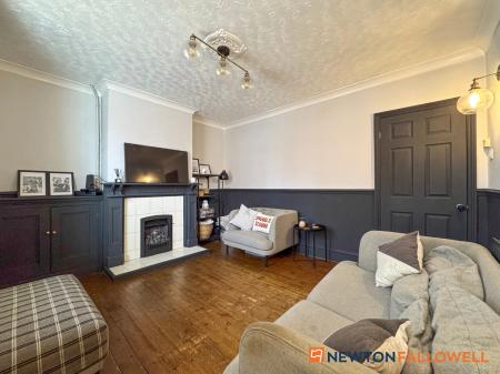 2 bedroom Terraced House for sale in Hatton Gardens, Newark