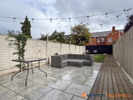 2 bedroom Terraced House for sale in Hatton Gardens, Newark