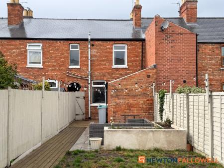 2 bedroom Terraced House for sale in Hatton Gardens, Newark