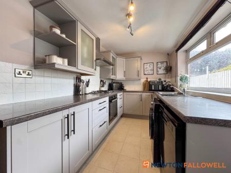 2 bedroom Terraced House for sale in Hatton Gardens, Newark
