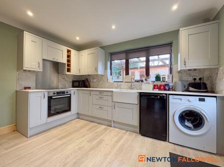 3 bedroom Detached house for sale in High Street, Swinderby
