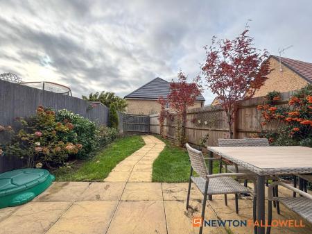 2 bedroom End of terrace house for sale in Hunters Road, Fernwood