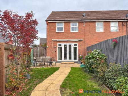 2 bedroom End of terrace house for sale in Hunters Road, Fernwood