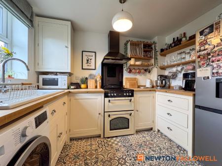 2 bedroom End of terrace house for sale in Hunters Road, Fernwood