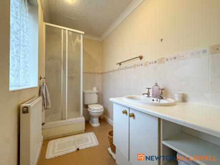 4 bedroom Link detached house for sale in Lancaster Road, Coddington