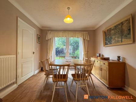 4 bedroom Link detached house for sale in Lancaster Road, Coddington