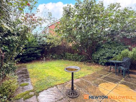 4 bedroom Link detached house for sale in Lancaster Road, Coddington