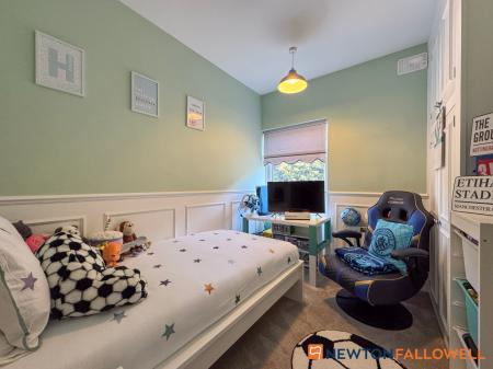 3 bedroom Terraced House for sale in Lime Grove, Newark