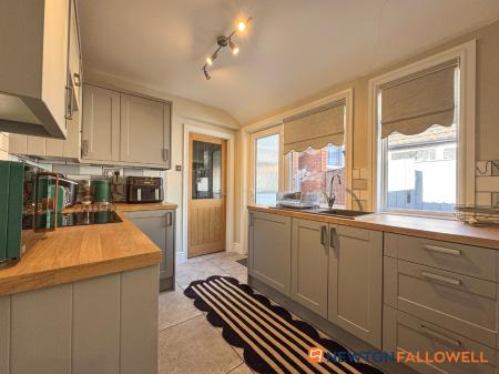 3 bedroom Terraced House for sale in Lime Grove, Newark