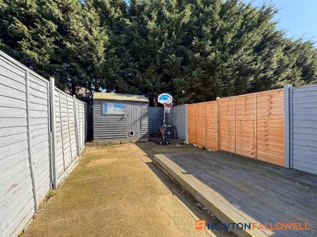 3 bedroom Terraced House for sale in Lime Grove, Newark