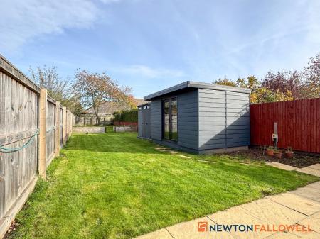 3 bedroom Semi-detached house for sale in Linton Close, Farndon