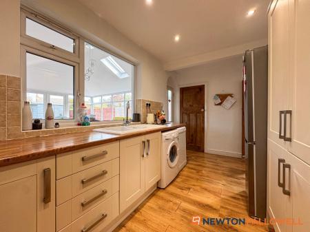 3 bedroom Semi-detached house for sale in Linton Close, Farndon