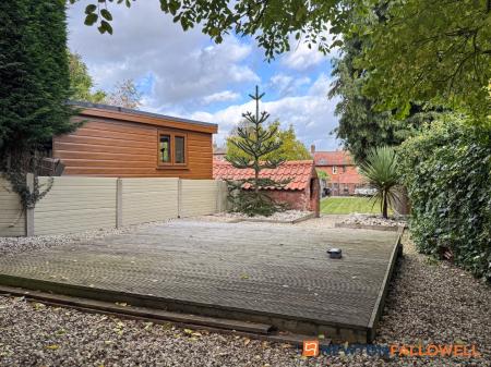 2 bedroom Cottage for sale in Low Street, Elston