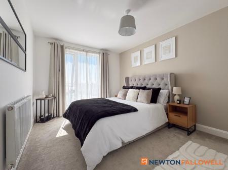 2 bedroom Flat for sale in Lord Hawke Way, Newark
