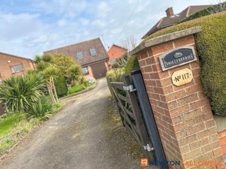 3 bedroom Detached house for sale in Main Street, Claypole
