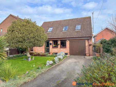 Main Street, Claypole