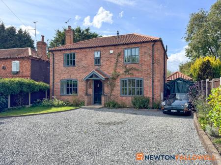 4 bedroom Detached house for sale in Main Street, Coddington