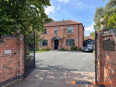 Main Street, Coddington