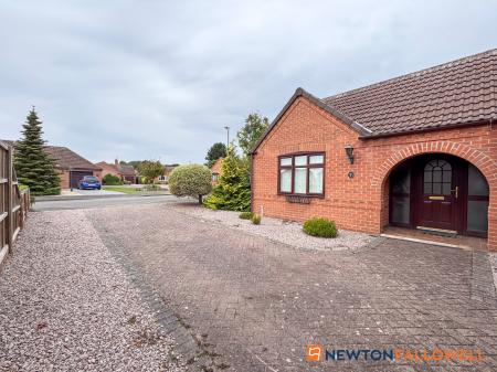 3 bedroom Detached bungalow for sale in Marlborough Court, Newark