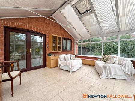 3 bedroom Detached bungalow for sale in Marlborough Court, Newark