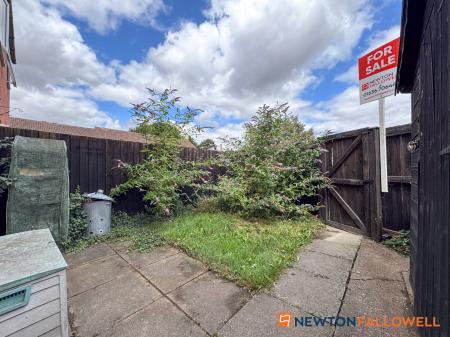 3 bedroom End of terrace house for sale in Mill Green, Newark