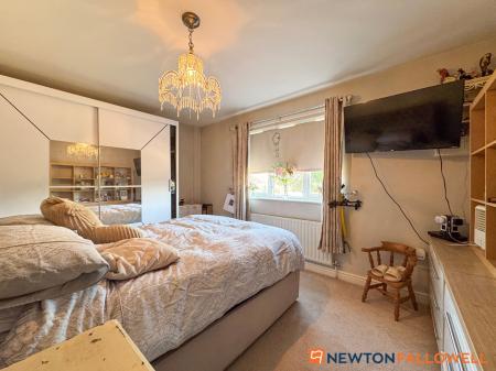 4 bedroom Detached bungalow for sale in New Lane, Girton