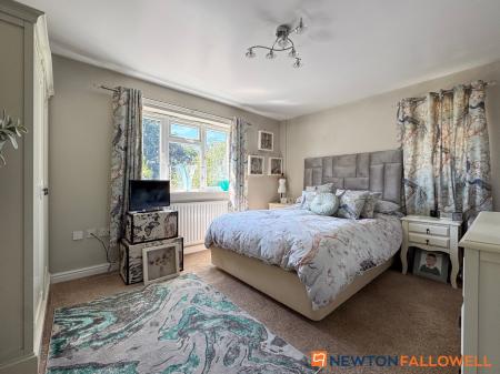 4 bedroom Detached bungalow for sale in New Lane, Girton