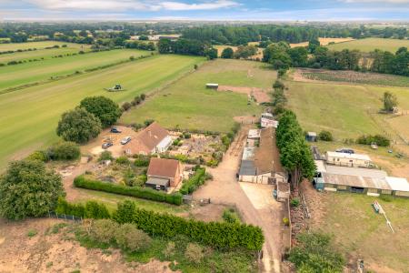 4 bedroom Detached bungalow for sale in New Lane, Girton