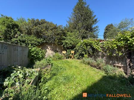 3 bedroom Terraced House for sale in Nicholson Street, Newark