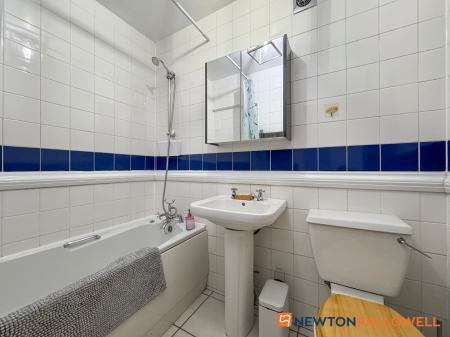 3 bedroom Terraced House for sale in Nicholson Street, Newark