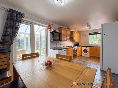 3 bedroom Detached house for sale in Normanton Road, Newark