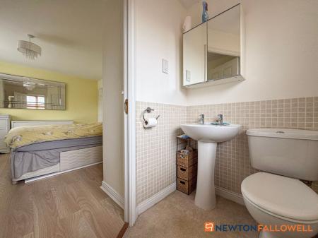 3 bedroom Detached house for sale in Normanton Road, Newark