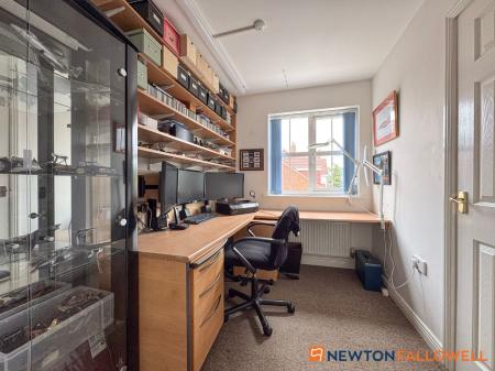 3 bedroom Detached house for sale in Normanton Road, Newark