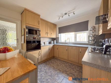 3 bedroom Bungalow for sale in North End, Farndon