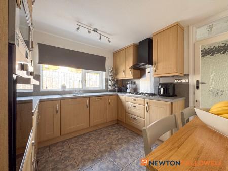 3 bedroom Bungalow for sale in North End, Farndon