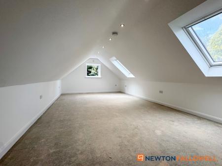 5 bedroom Detached house for sale in North Road, Sutton-on-Trent