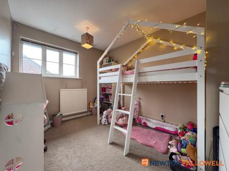 3 bedroom Semi-detached house for sale in Nursery Court, Newark