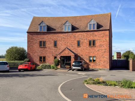 Peacocks Launde, Claypole