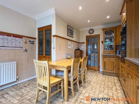 3 bedroom End of terrace house for sale in Quibell Road, Newark
