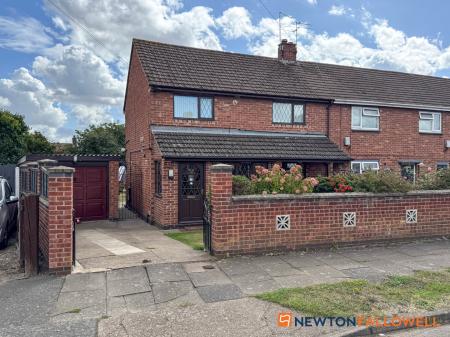 3 bedroom End of terrace house for sale in Quibell Road, Newark