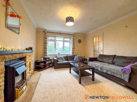 3 bedroom Detached house for sale in Ringrose Close, Newark