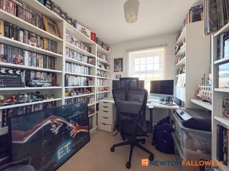 4 bedroom Town house for sale in River View, Trent Lane, Newark